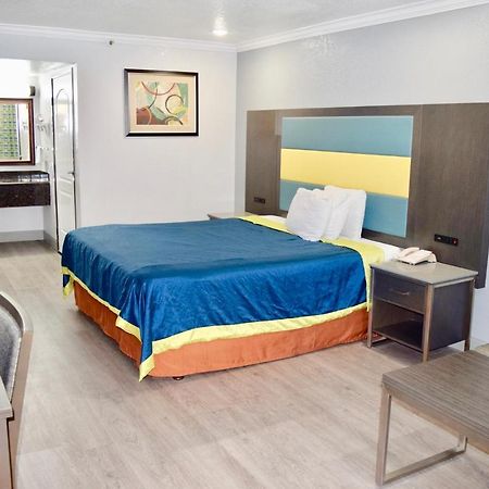 Budget Inn ลาปูเอนเต ภายนอก รูปภาพ