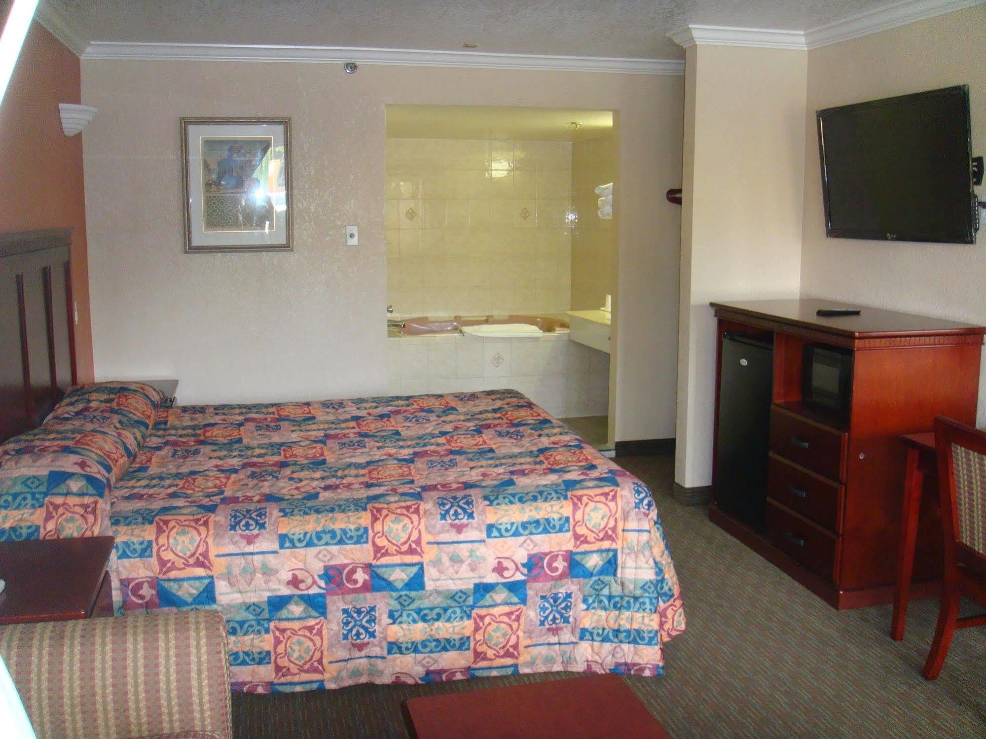 Budget Inn ลาปูเอนเต ภายนอก รูปภาพ
